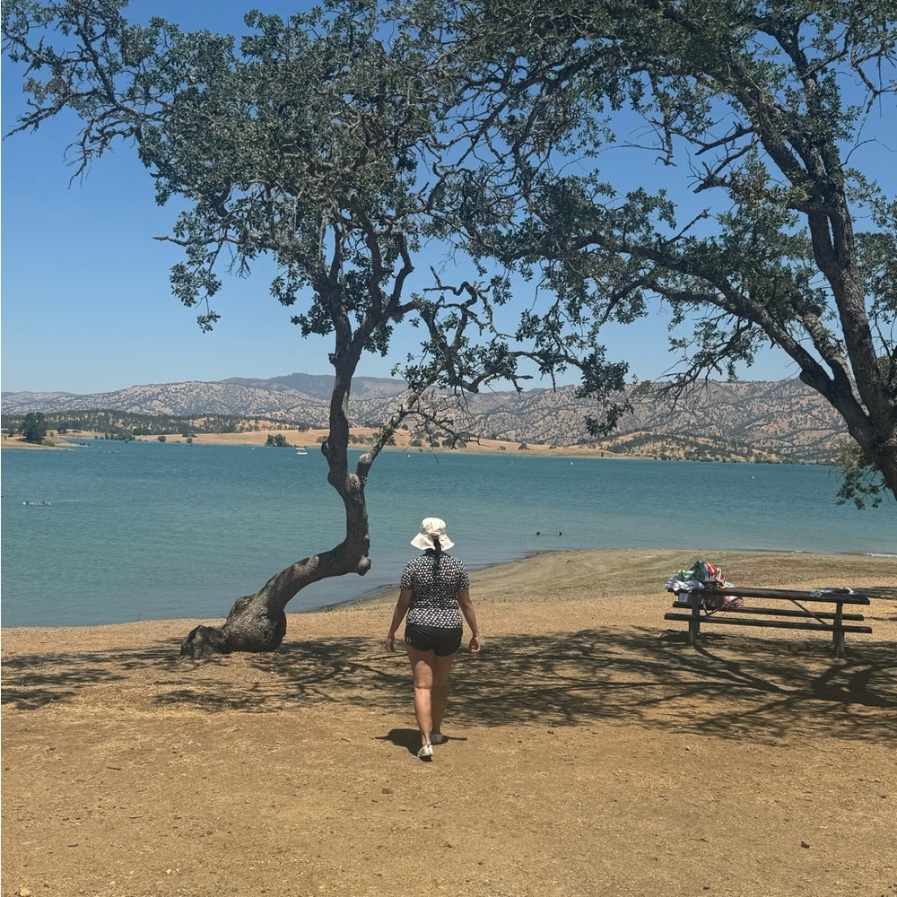 Meet your Posher, Imee